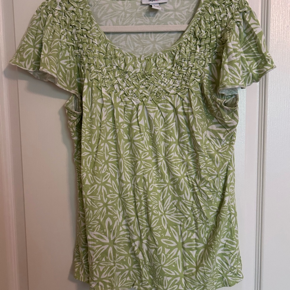 Style & Co. Light Green Leaf Pattern Blouse